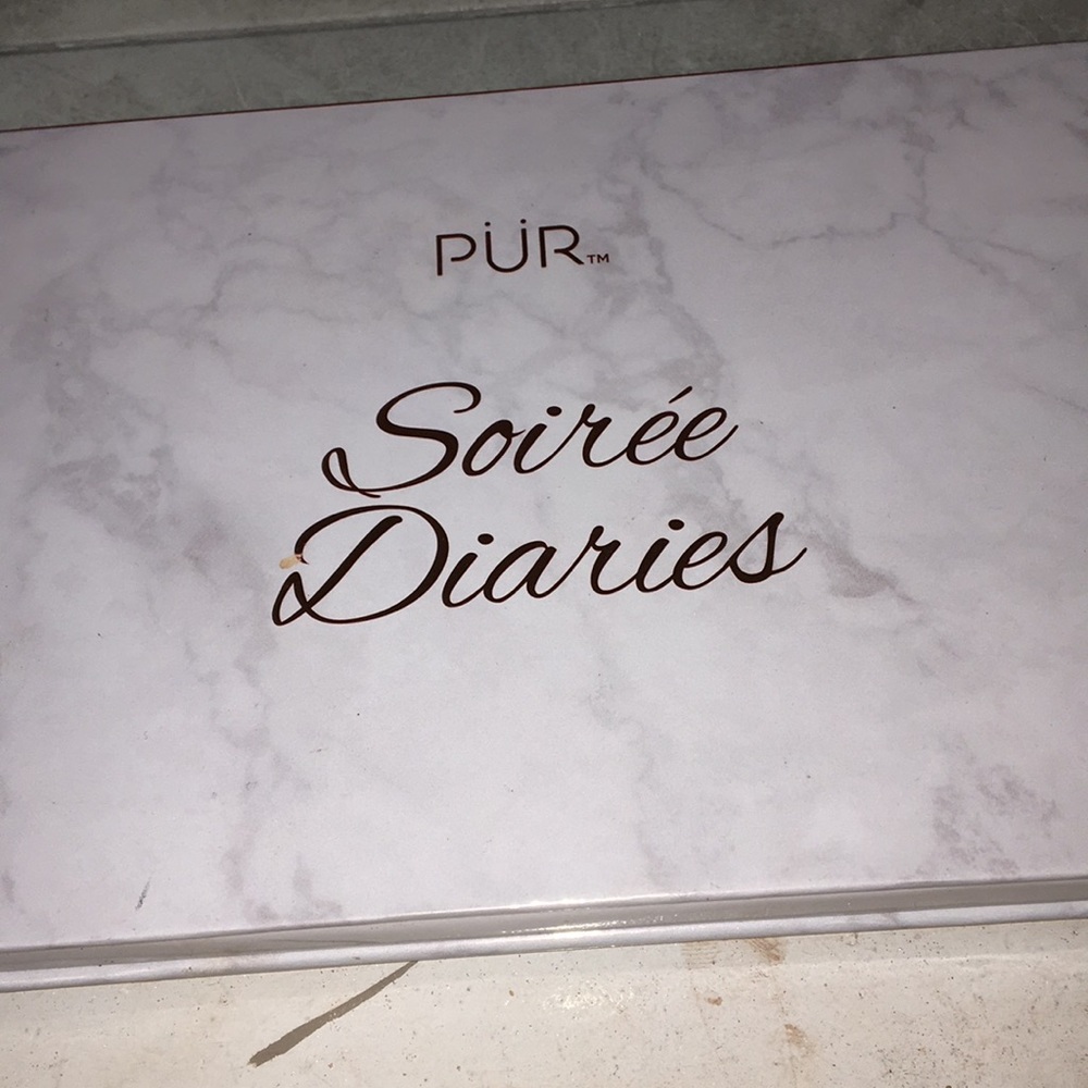 Pur cosmetics Soirée diaries eyeshadow palette